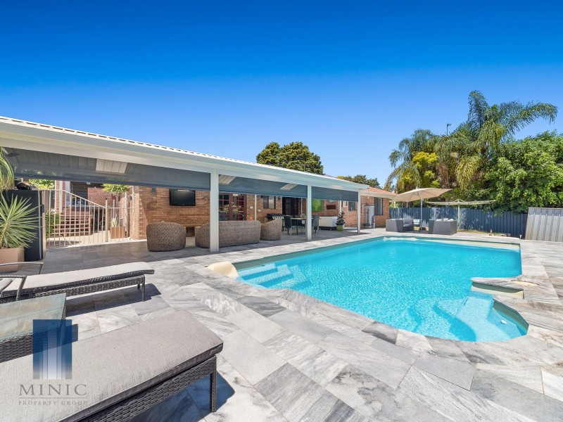 25 Winchester Way, Leeming WA 6149