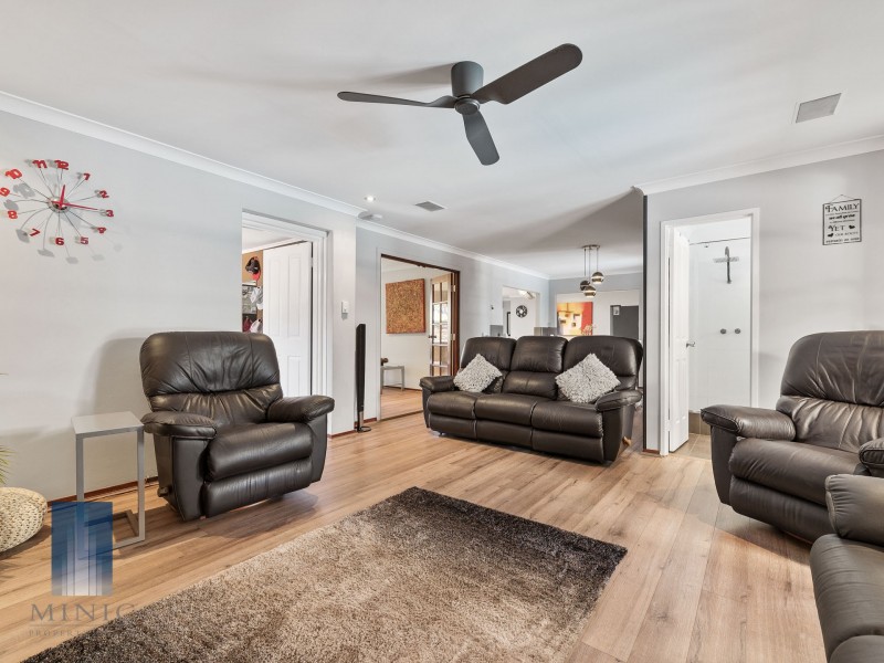25 Winchester Way, Leeming WA 6149