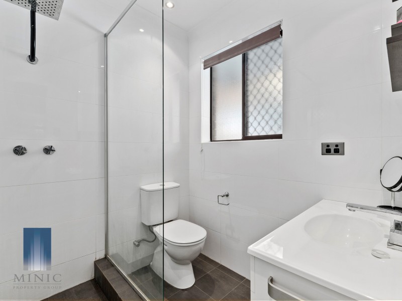 25 Winchester Way, Leeming WA 6149