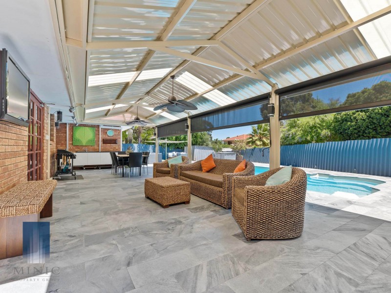 25 Winchester Way, Leeming WA 6149