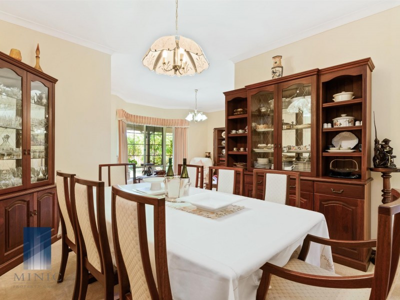 8 Tricourt Grove, Riverton WA 6148