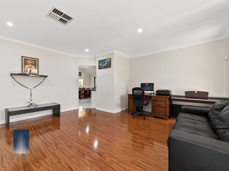 15 Orkney Crescent, Canning Vale WA 6155