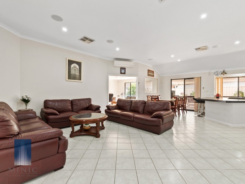 15 Orkney Crescent, Canning Vale WA 6155