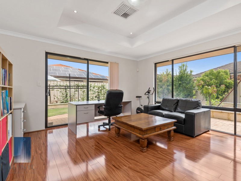 15 Orkney Crescent, Canning Vale WA 6155