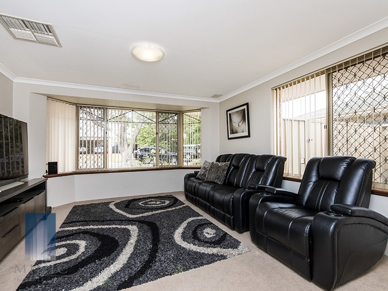 4 Burtonia Place, Canning Vale WA 6155