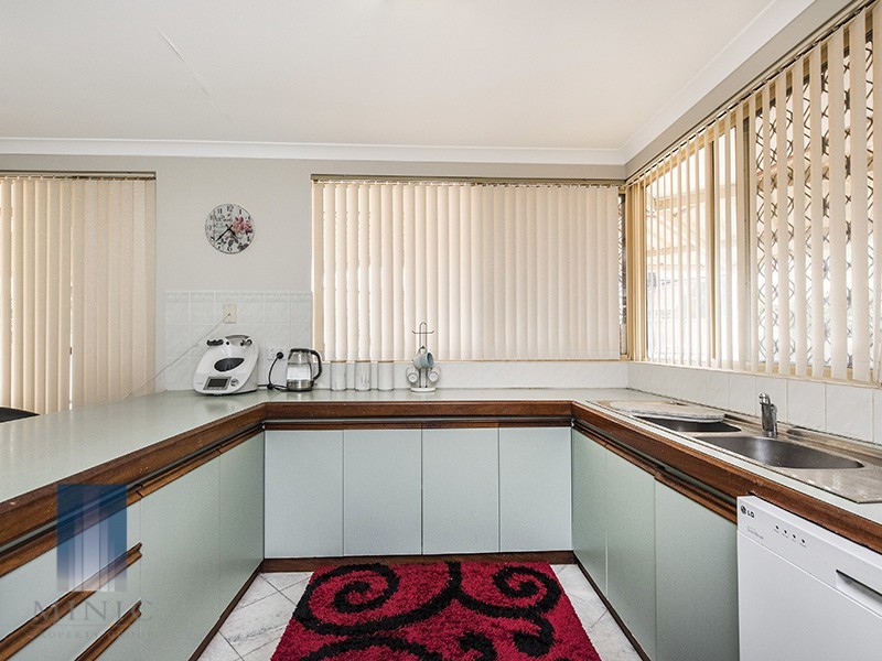 4 Burtonia Place, Canning Vale WA 6155