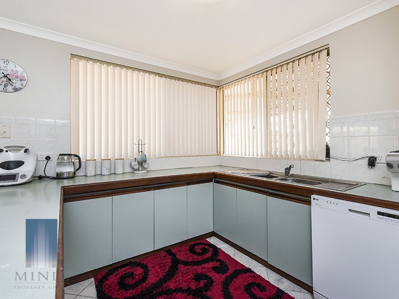 4 Burtonia Place, Canning Vale WA 6155