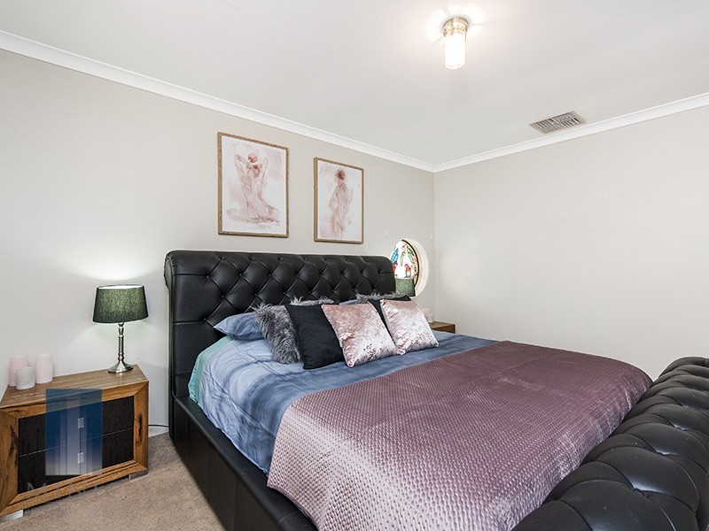 4 Burtonia Place, Canning Vale WA 6155