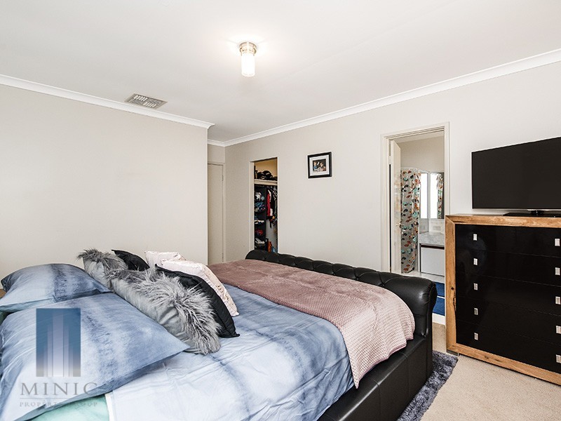 4 Burtonia Place, Canning Vale WA 6155