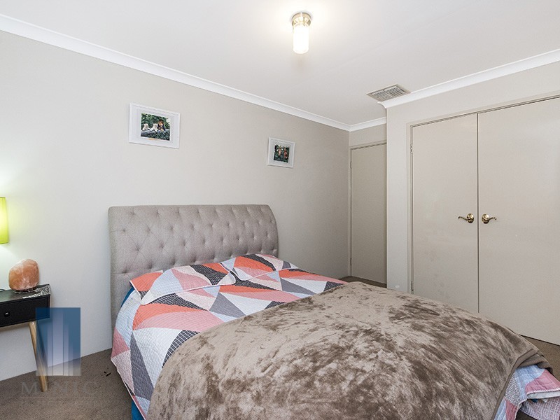 4 Burtonia Place, Canning Vale WA 6155