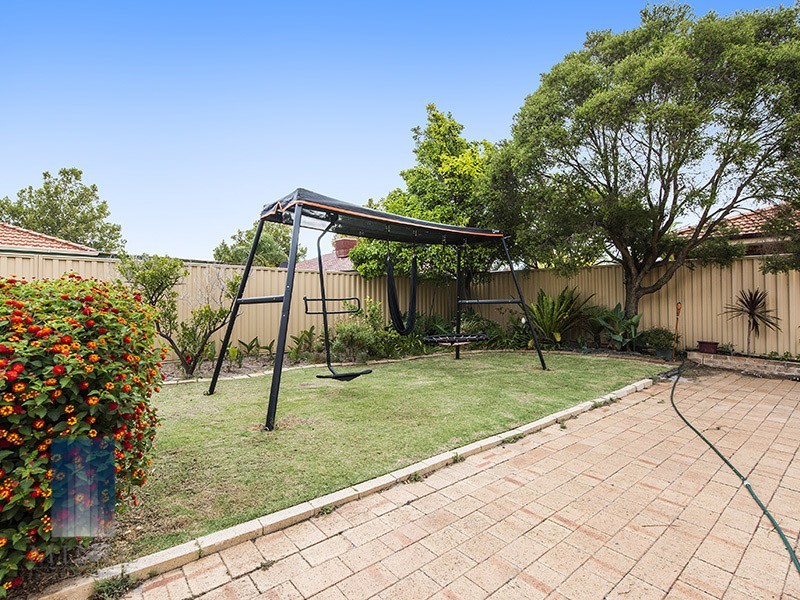 4 Burtonia Place, Canning Vale WA 6155