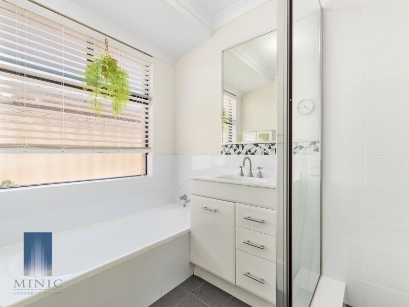 4 Excelsior Drive, Canning Vale WA 6155