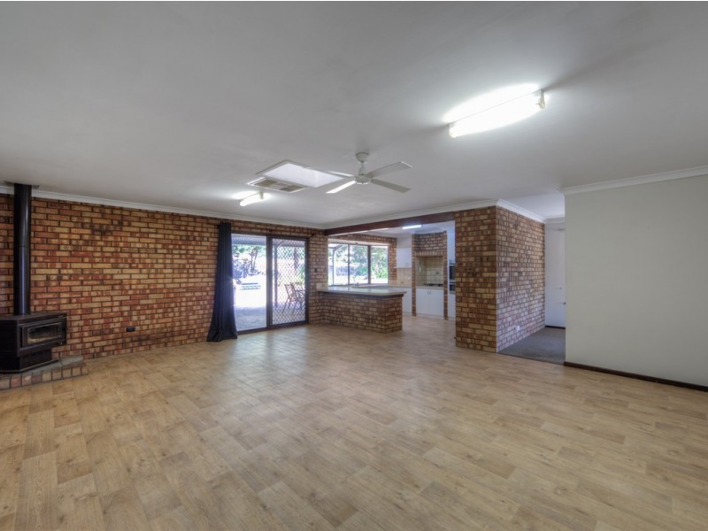 11 Bamlett Street, Mount Nasura WA 6112