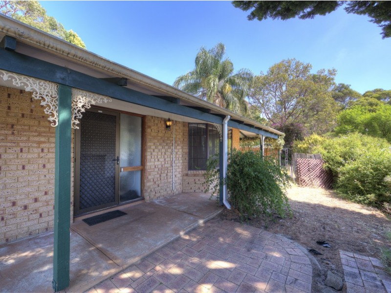 11 Bamlett Street, Mount Nasura WA 6112