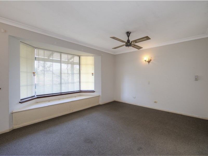 11 Bamlett Street, Mount Nasura WA 6112