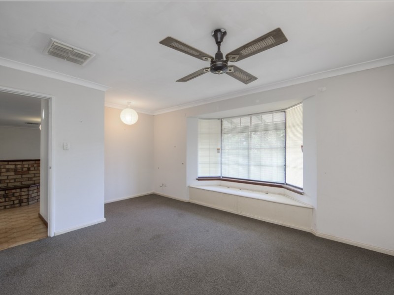 11 Bamlett Street, Mount Nasura WA 6112