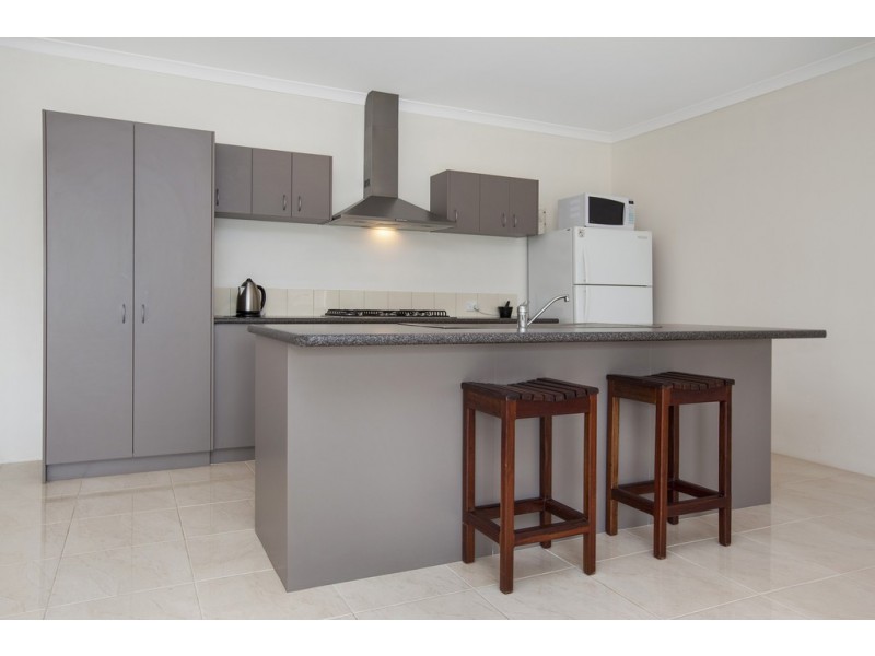 4 Formby Road, Meadow Springs WA 6210