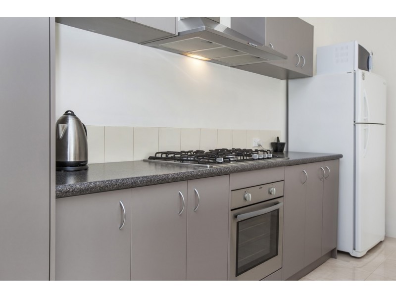 4 Formby Road, Meadow Springs WA 6210