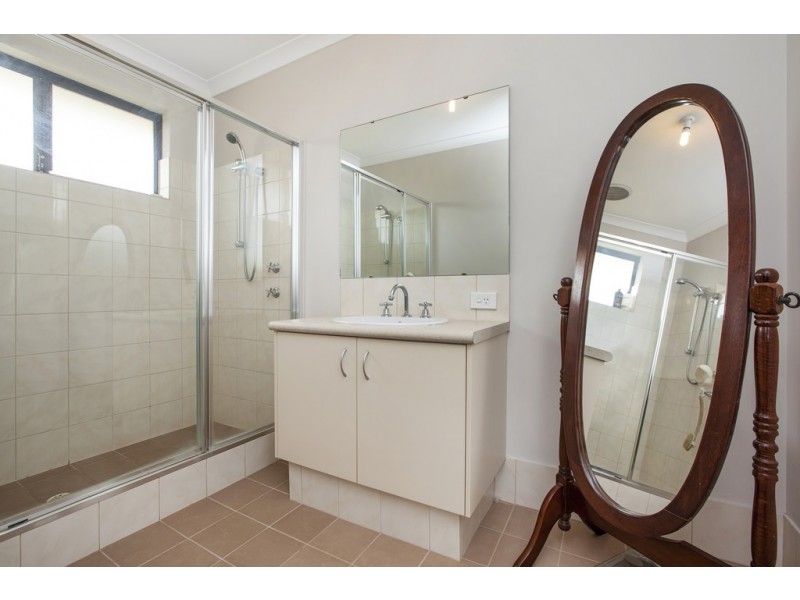 4 Formby Road, Meadow Springs WA 6210