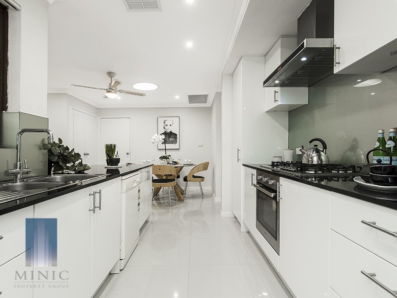 411 High Road, Parkwood WA 6147