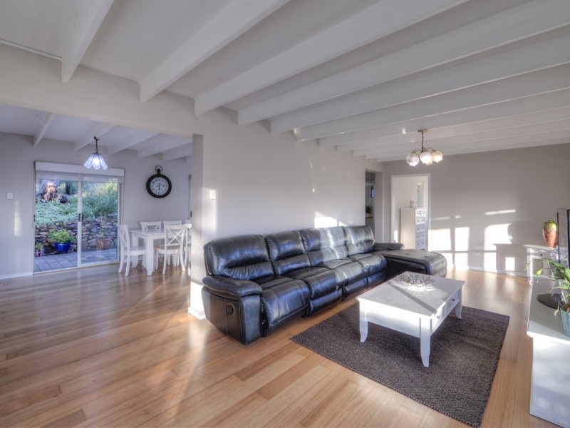 24 Bedfordale Hill Road, Mount Richon WA 6112