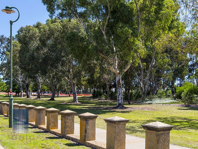 14 Ambleside Way, Canning Vale WA 6155