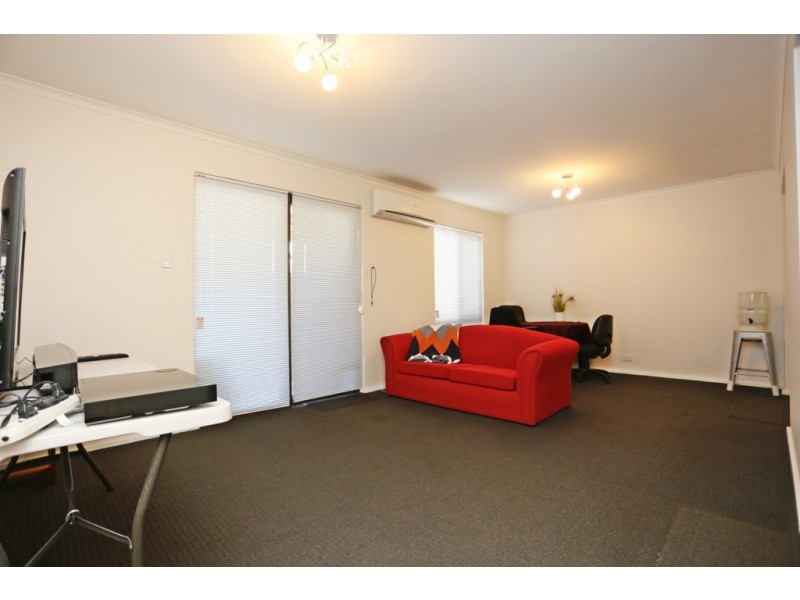 11/151 Douglas Avenue, Kensington WA 6151