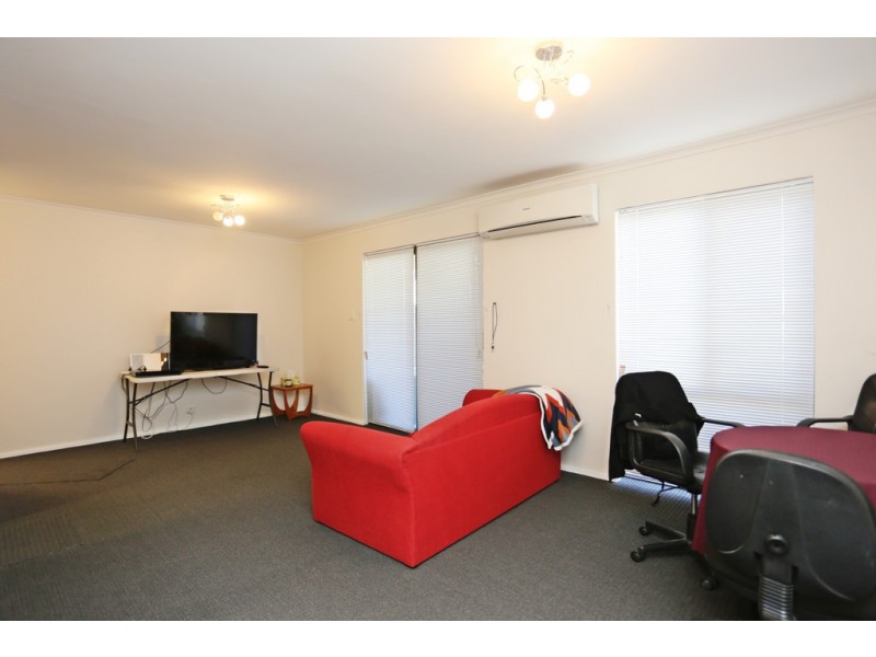 11/151 Douglas Avenue, Kensington WA 6151