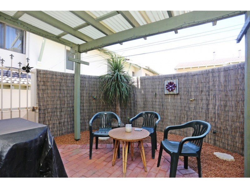 11/151 Douglas Avenue, Kensington WA 6151