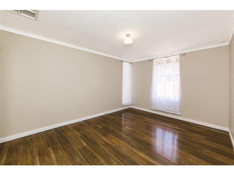 9 Oscar Street, Armadale WA 6112