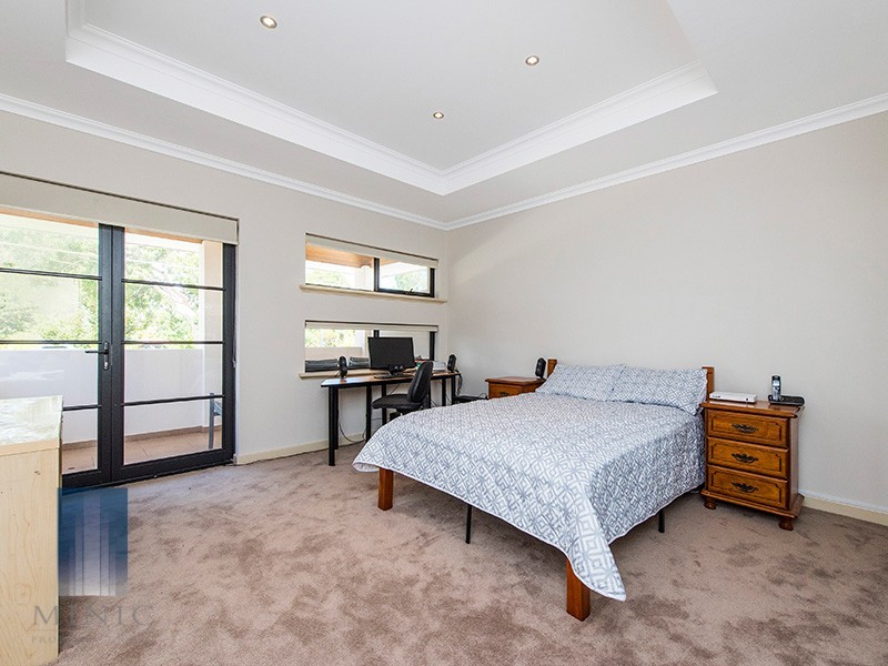 171B Riseley Street, Booragoon WA 6154