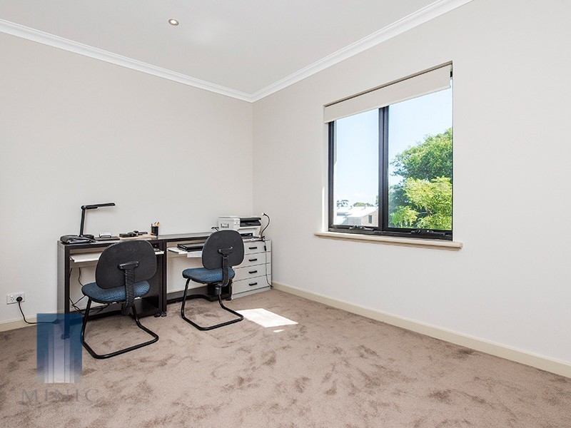 171B Riseley Street, Booragoon WA 6154