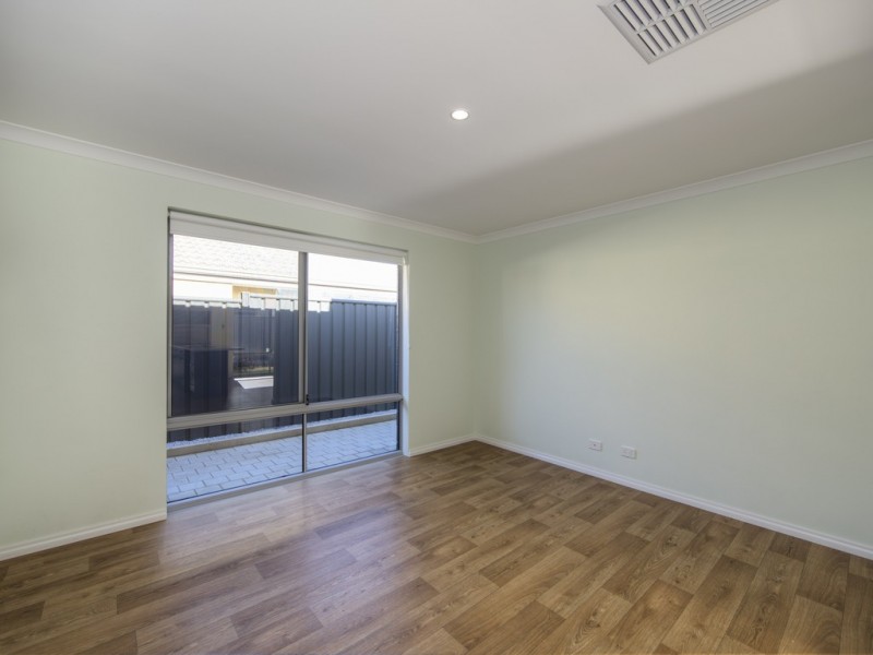 25 Calvert Loop, Hilbert WA 6112