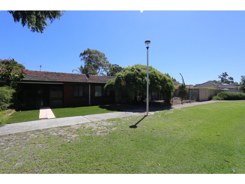 14 Boona Court, Karawara WA 6152