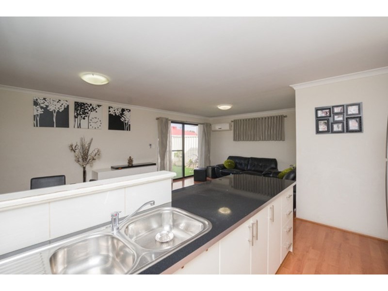 3 26 Prince Street, Queens Park WA 6107