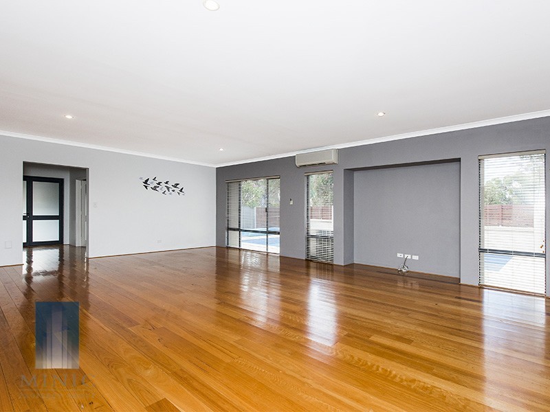 58 Hawkevale Road, High Wycombe WA 6057