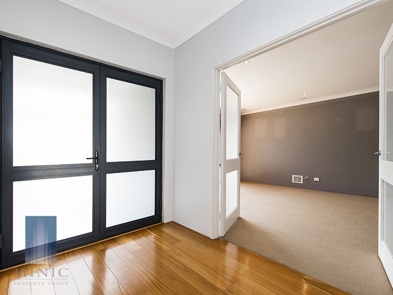 58 Hawkevale Road, High Wycombe WA 6057