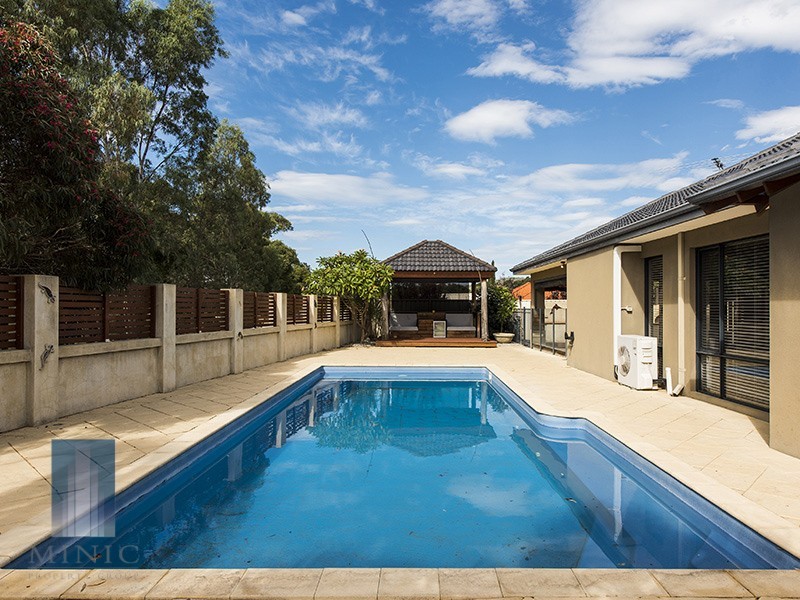 58 Hawkevale Road, High Wycombe WA 6057