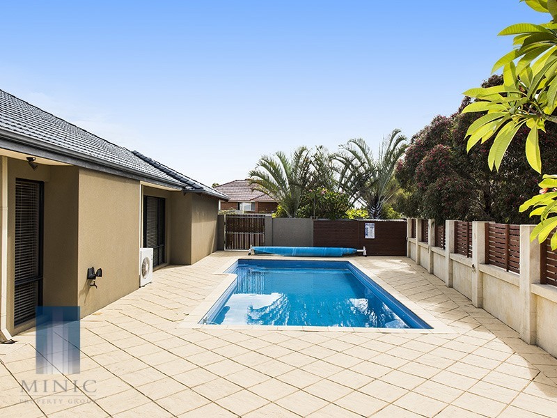 58 Hawkevale Road, High Wycombe WA 6057