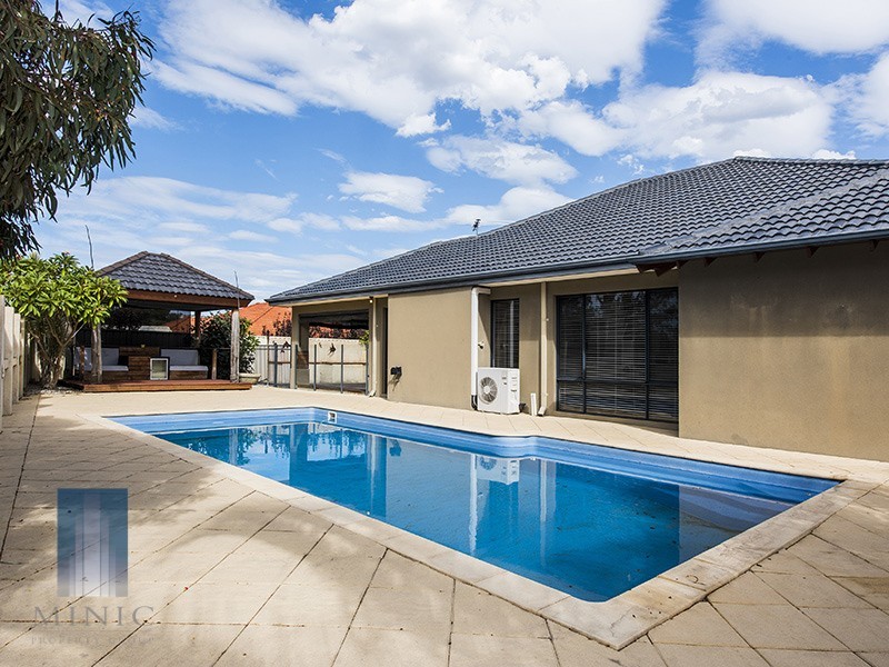 58 Hawkevale Road, High Wycombe WA 6057