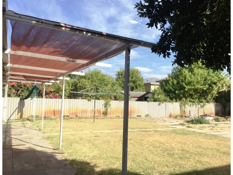 204 Epsom Ave, Belmont WA 6104