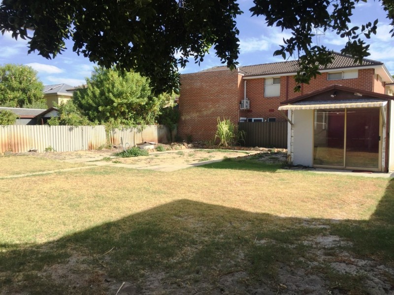 204 Epsom Ave, Belmont WA 6104