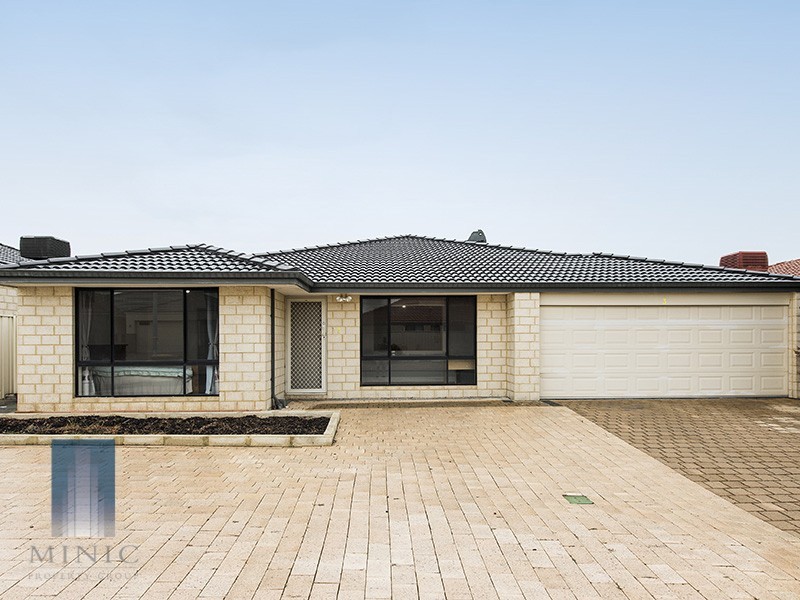 3 Hoop Place, Canning Vale WA 6155