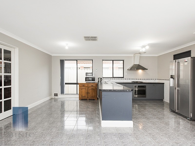 3 Hoop Place, Canning Vale WA 6155