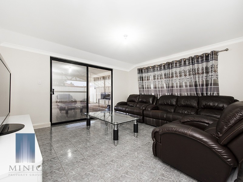 3 Hoop Place, Canning Vale WA 6155