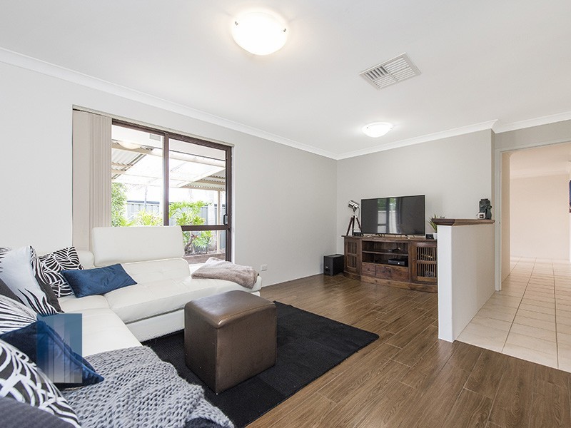 1/6 Surrey Road, Wilson WA 6107