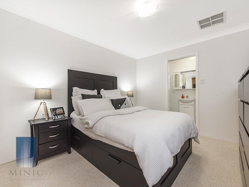 1/6 Surrey Road, Wilson WA 6107