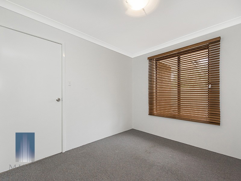 1/6 Surrey Road, Wilson WA 6107