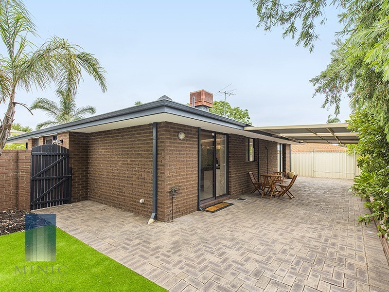 1/6 Surrey Road, Wilson WA 6107
