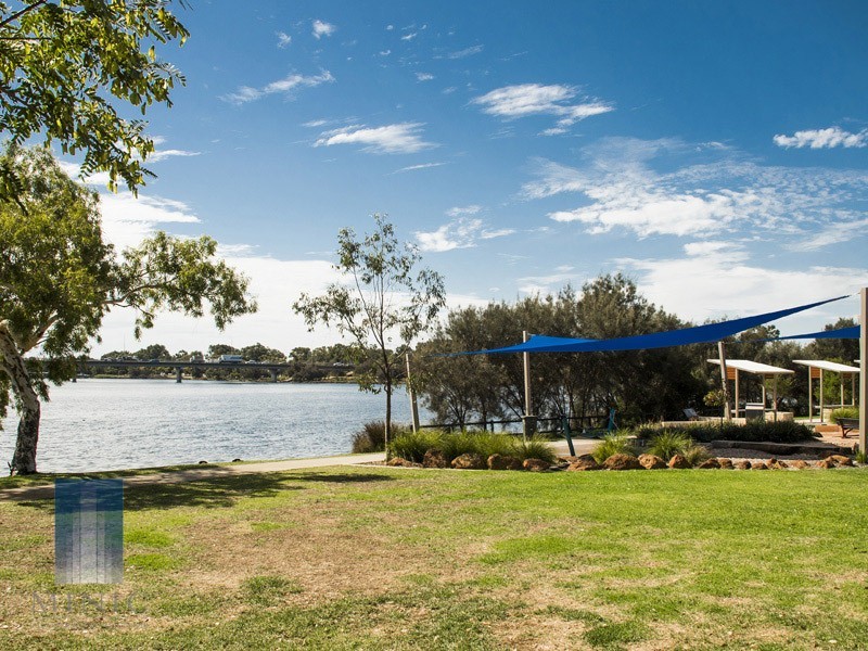 1/6 Surrey Road, Wilson WA 6107